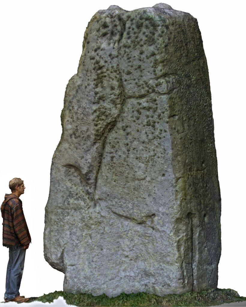 Oblique view of the back of Stonehenge's S28